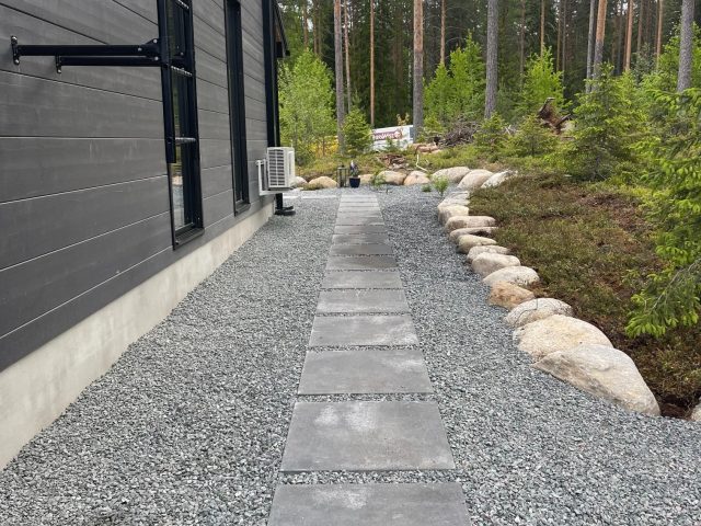 Askelkivet sorapolulla